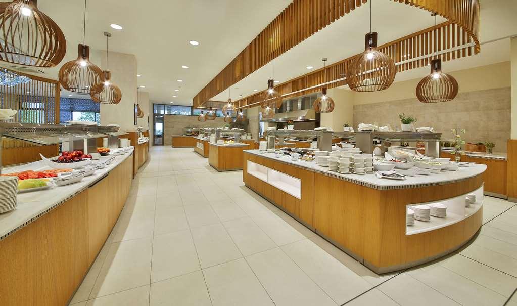 Maritim Hotel Paradise Blue Albena Restoran fotoğraf