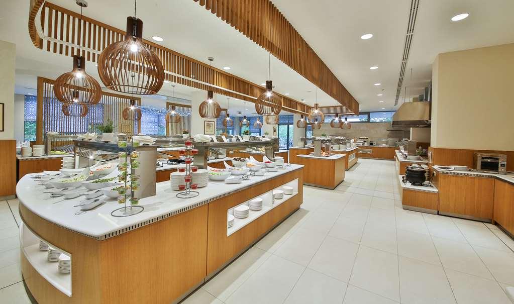 Maritim Hotel Paradise Blue Albena Restoran fotoğraf